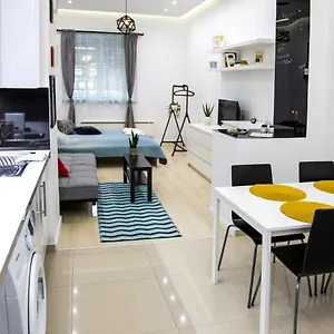 Oazu Downtown Flat Apartament