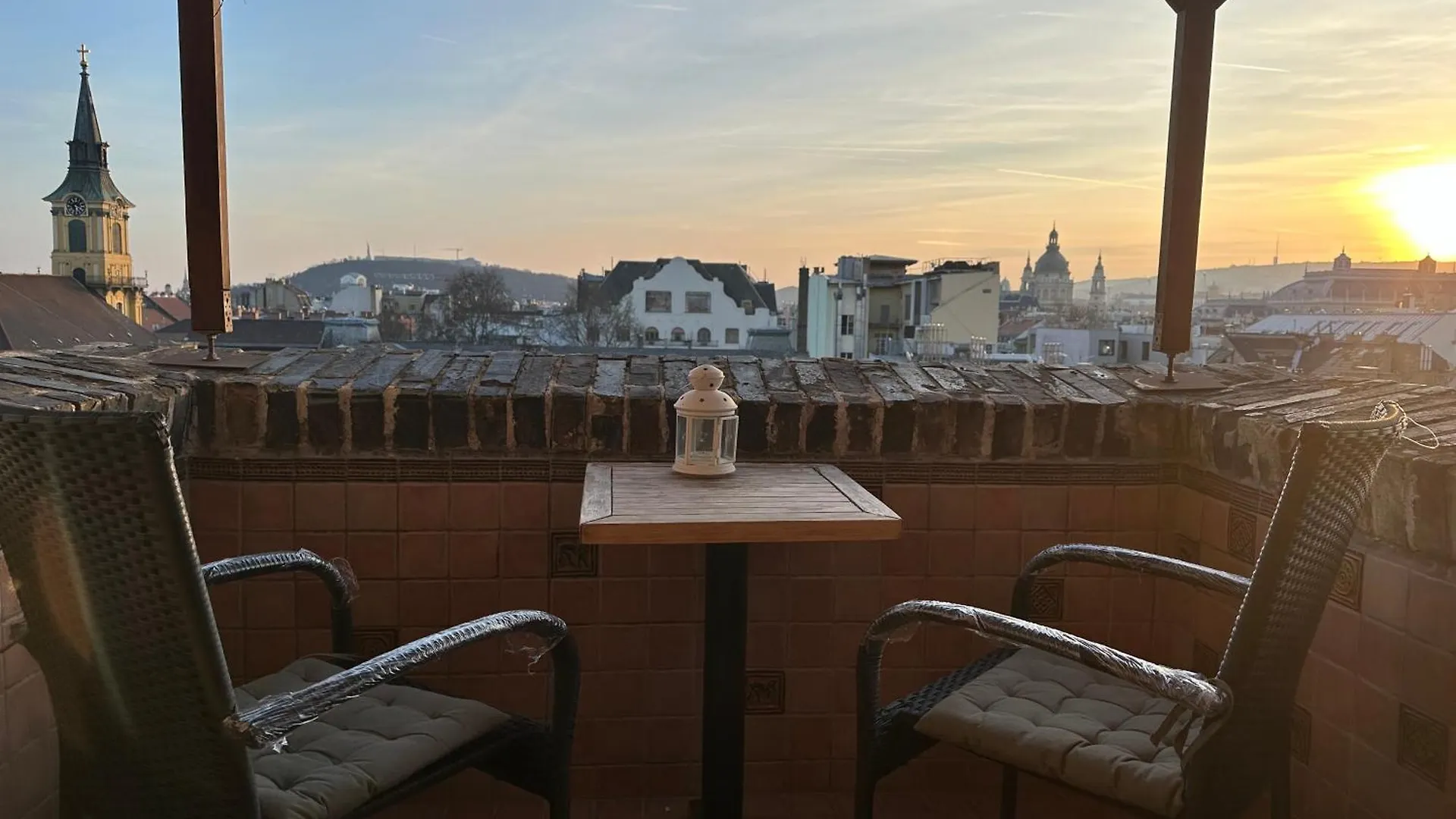 Holiday On Top City Center location